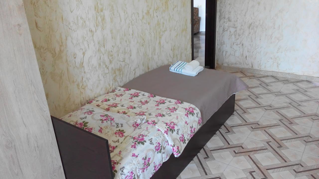 Guest House Vitali Gonio Eksteriør billede