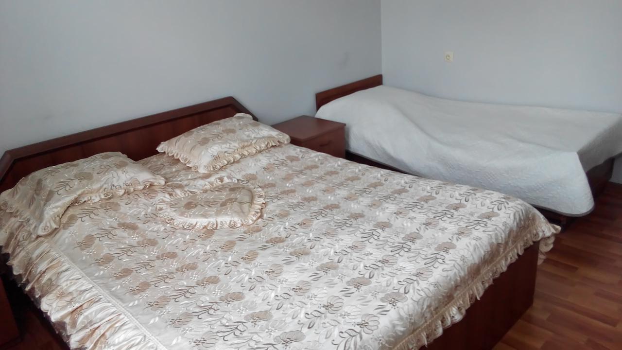 Guest House Vitali Gonio Eksteriør billede